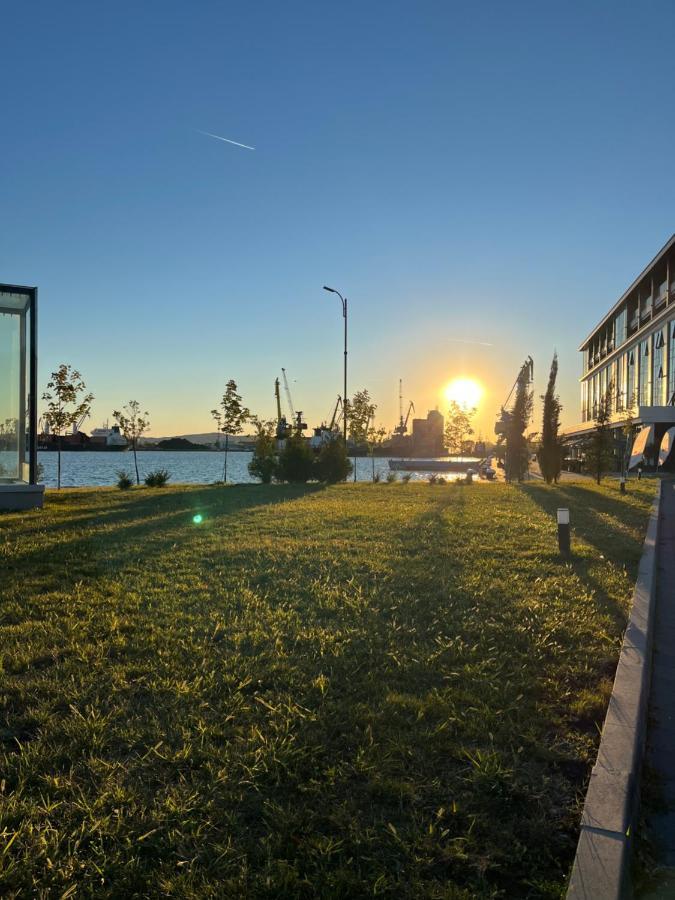 Azzurro Premium Apartment On Bulevard Bogoridi Burgas Bagian luar foto